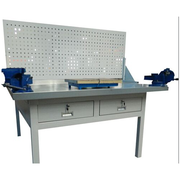 鐵板四工位鉗工實(shí)訓(xùn)臺(tái)(圖1) 鐵板四工位鉗工實(shí)驗(yàn)臺(tái),汽車點(diǎn)火系統(tǒng)實(shí)驗(yàn)臺(tái)